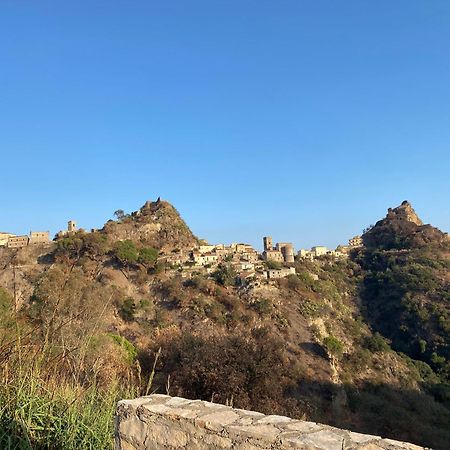 B&B Il Padrino Savoca Luaran gambar