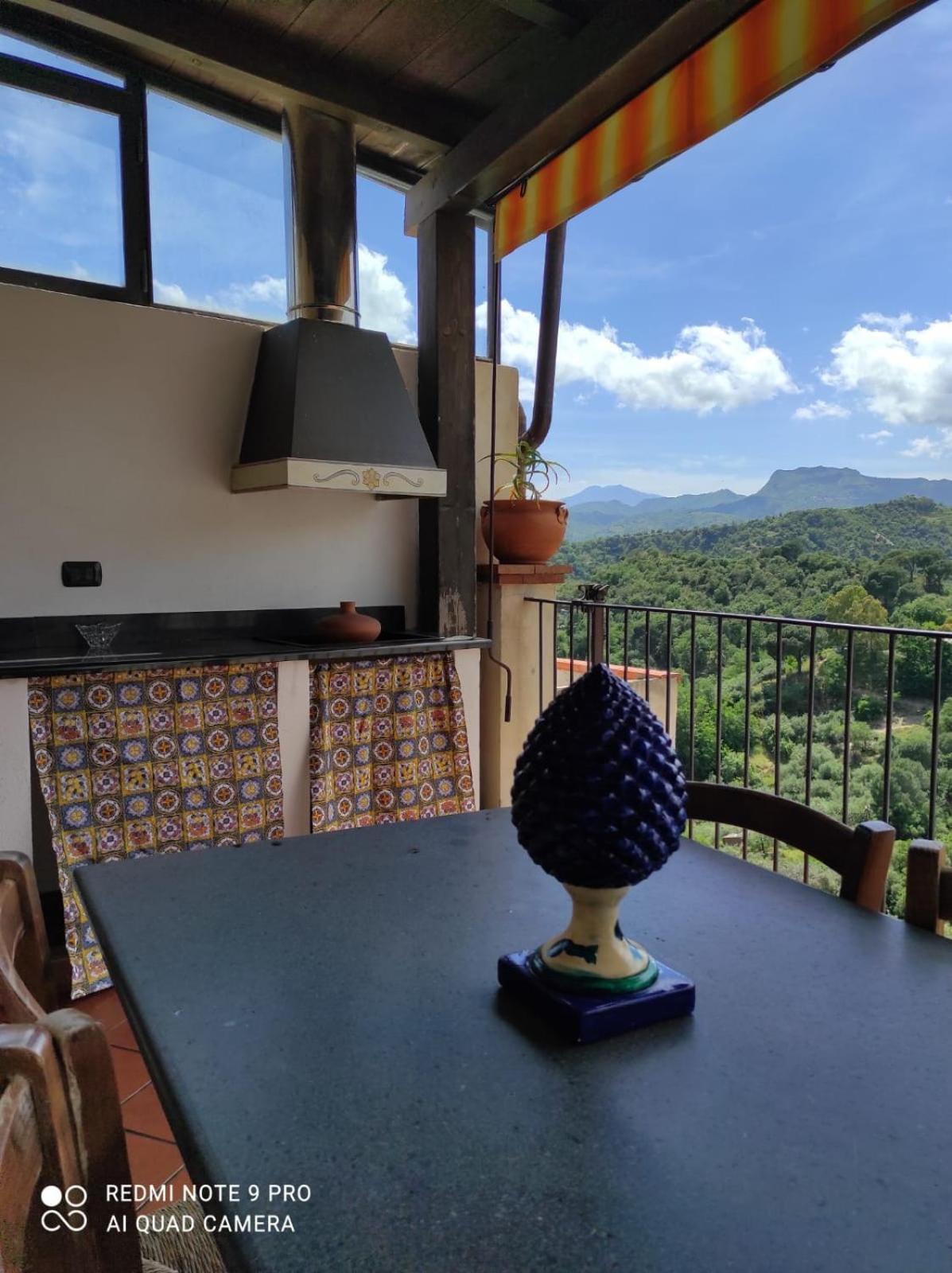 B&B Il Padrino Savoca Luaran gambar