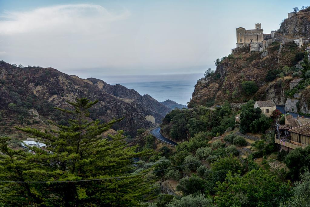 B&B Il Padrino Savoca Luaran gambar