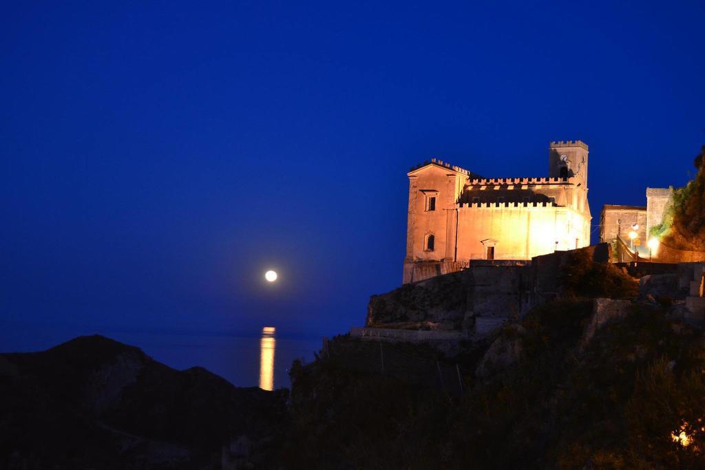 B&B Il Padrino Savoca Luaran gambar