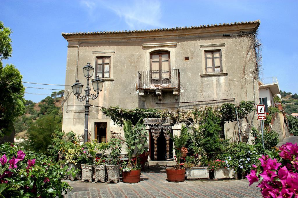 B&B Il Padrino Savoca Luaran gambar